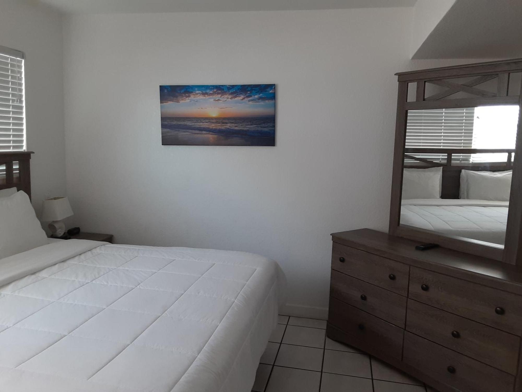 Sandalwood Beach Resort North Redington Beach Eksteriør bilde